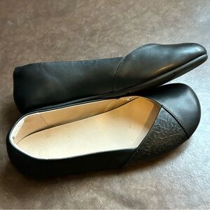 Xero shoes- phoenix full grain leather ballet flats- size 8.5